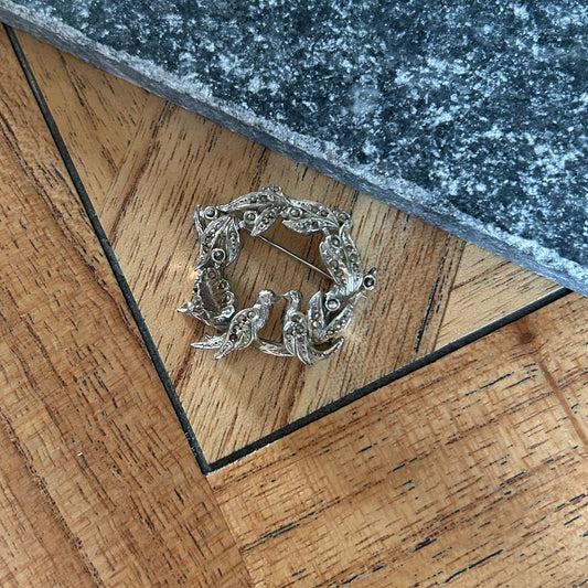 Kissing Birds Brooch - Vintage Piece