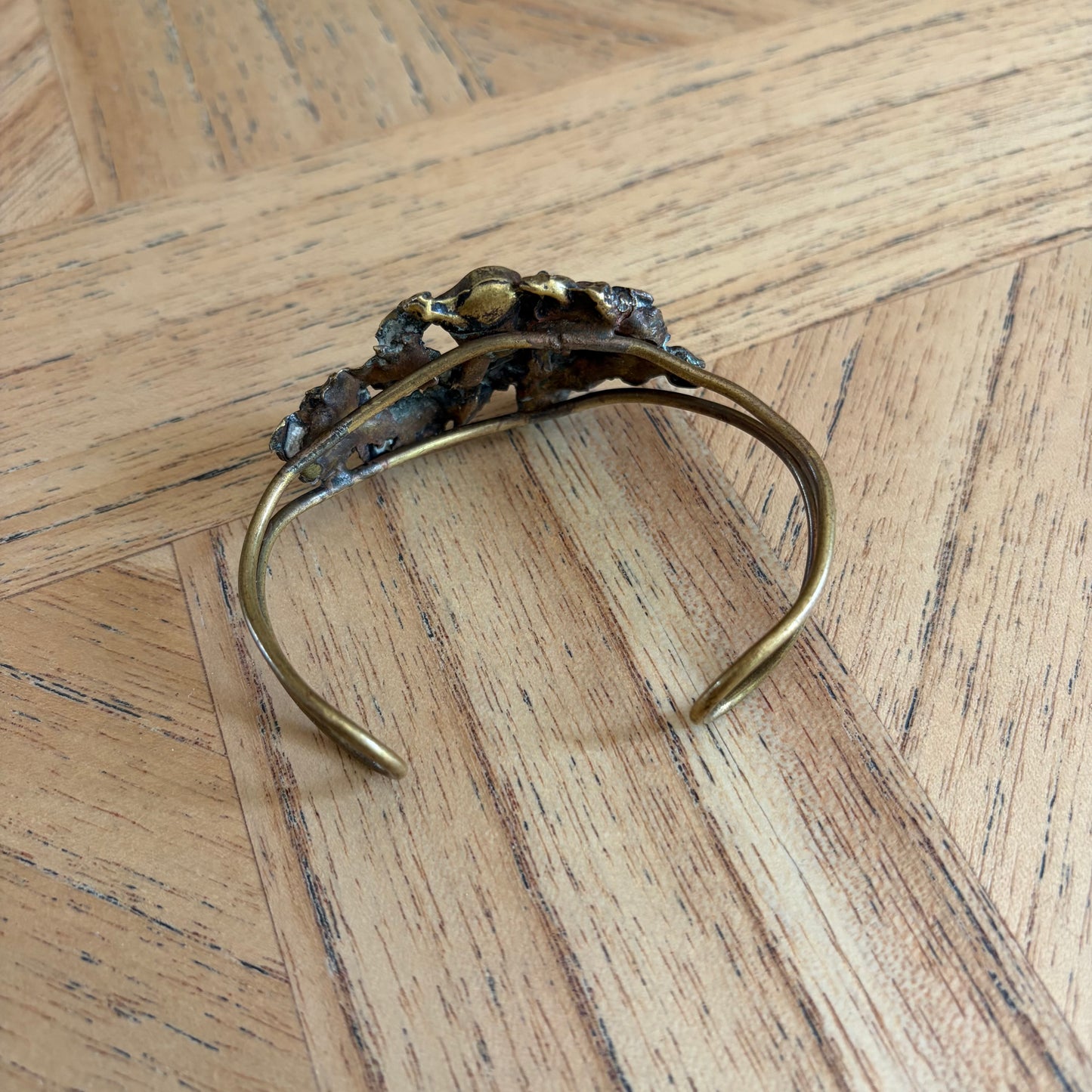 Brutalist 1970s Crumpled Brass Bangle / Bracelet